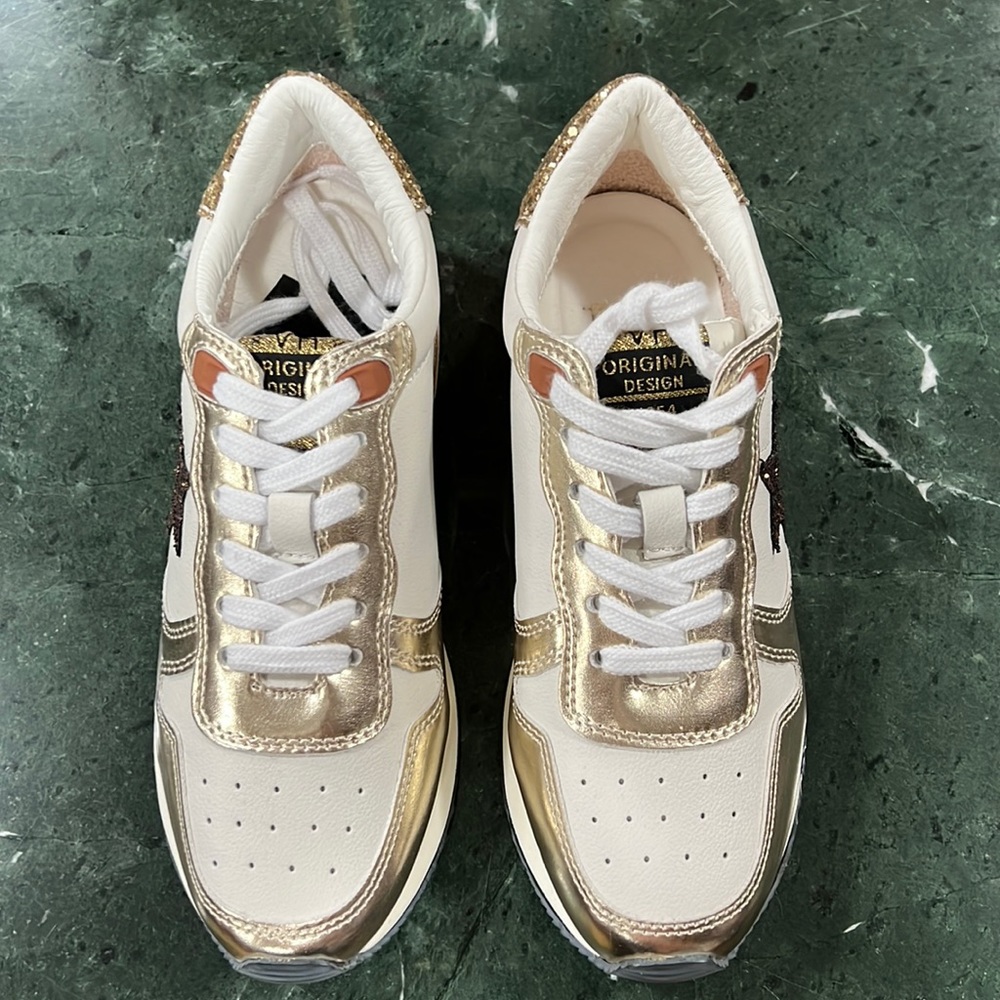 Vintage Havana Sneakers Size 6.5 NWOT